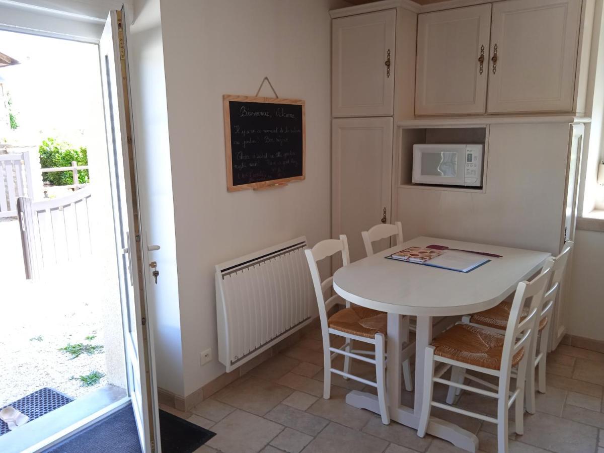 Les Jardins Des 3 Provinces- Gite Montcharvot Exterior foto