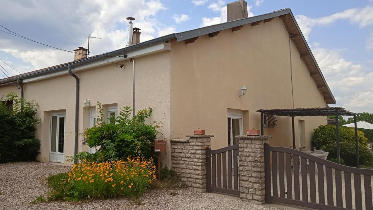 Les Jardins Des 3 Provinces- Gite Montcharvot Exterior foto